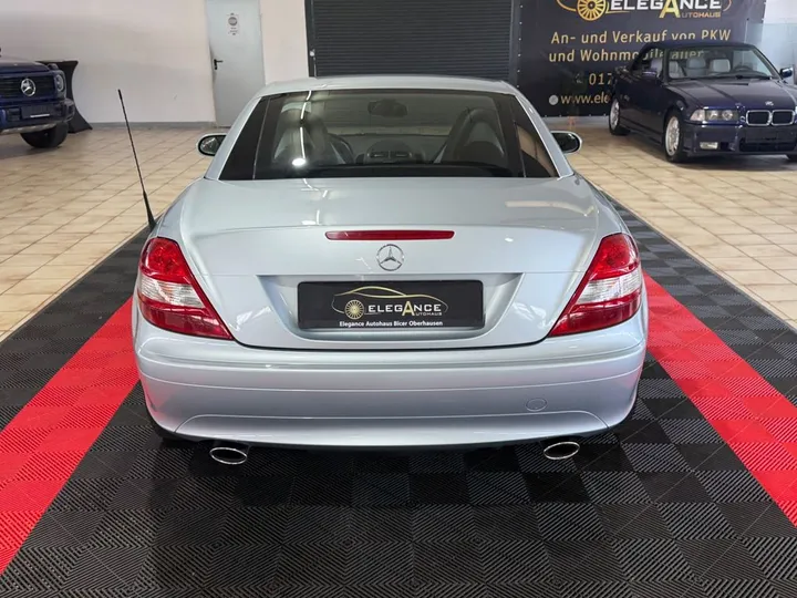 Mercedes-Benz SLK 200