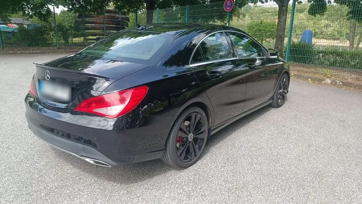 Mercedes-Benz CLA 200