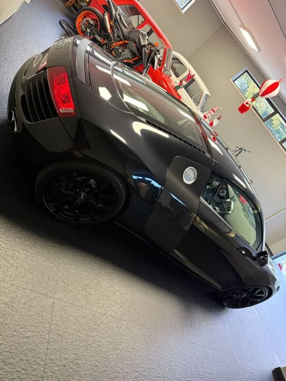 Audi R8