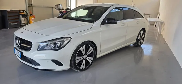 Mercedes-Benz CLA 200