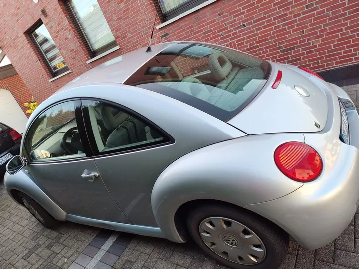 Volkswagen New Beetle