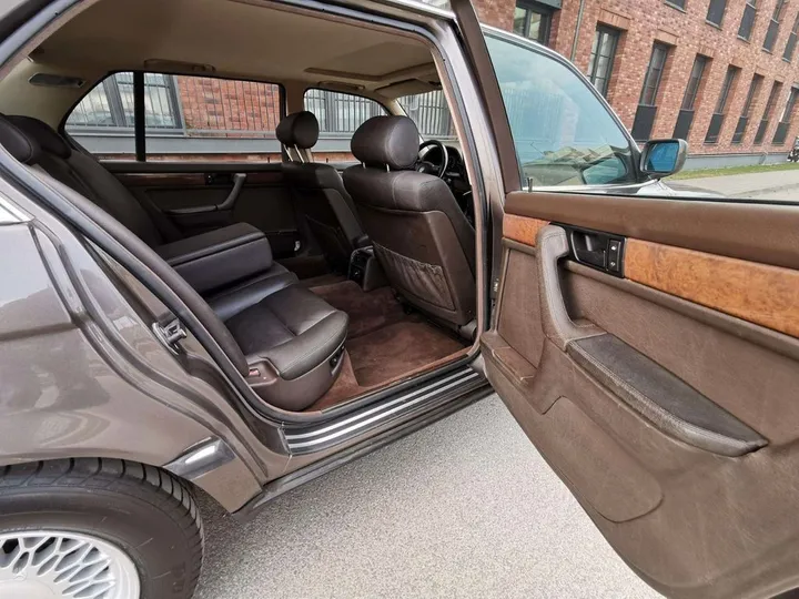 BMW 750