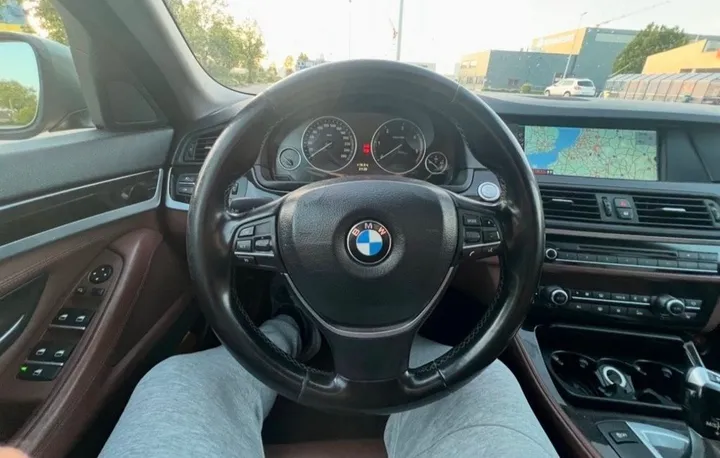 BMW 530