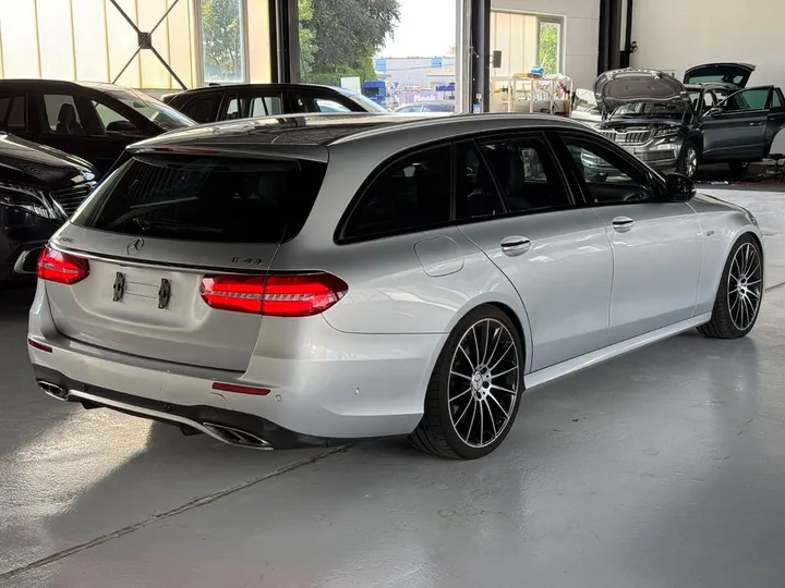 Mercedes-Benz E 43 AMG