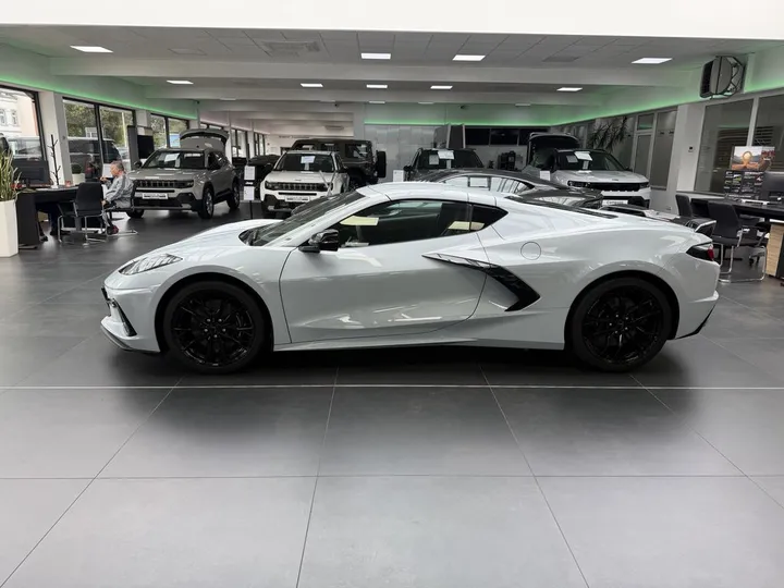Corvette C8