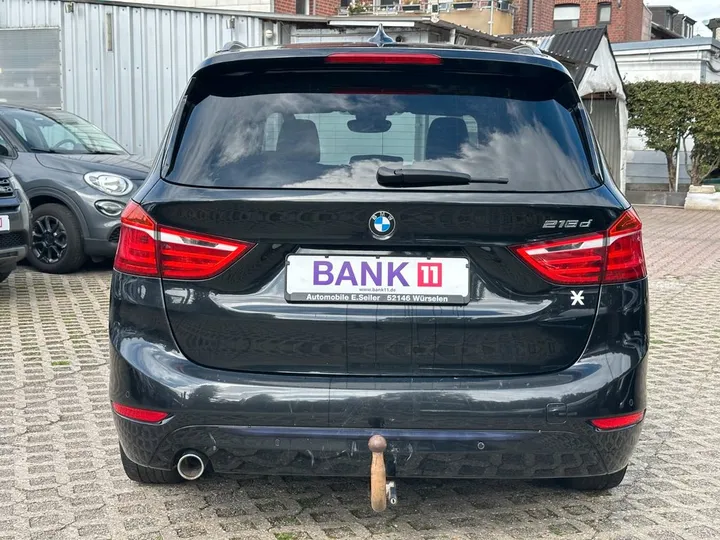 BMW 216