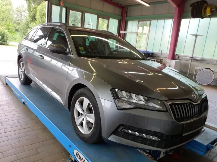 Škoda Superb