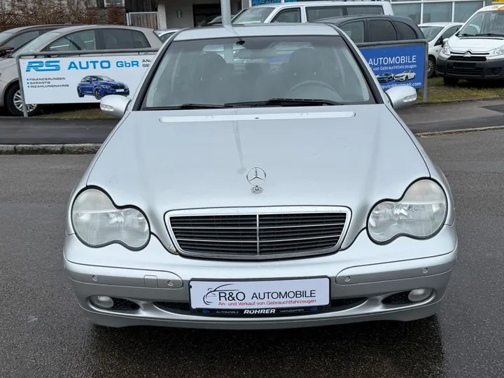 Mercedes-Benz C 200