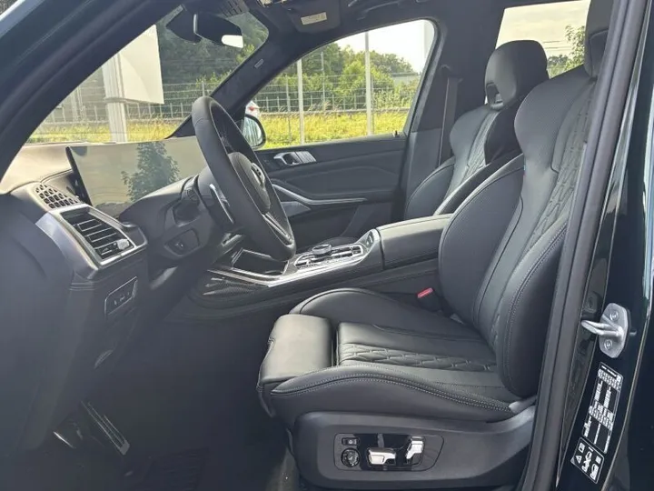 BMW X7 M60