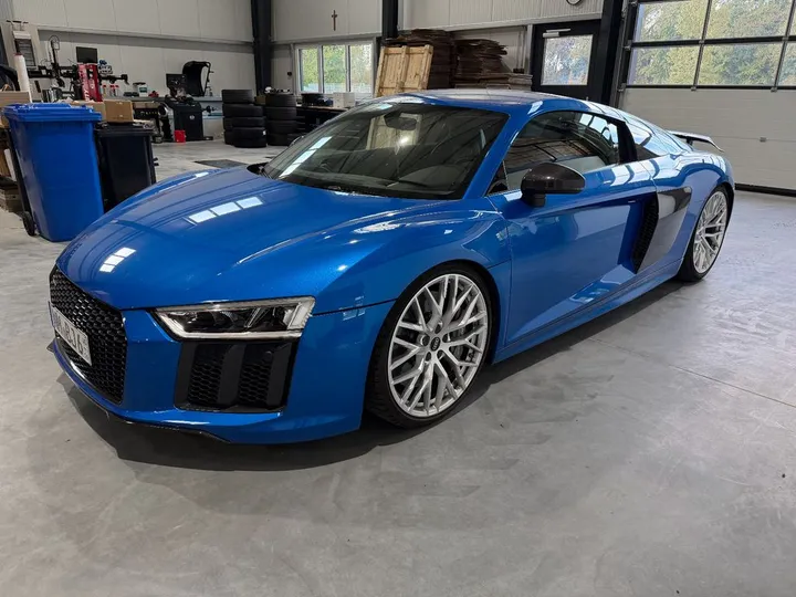 Audi R8
