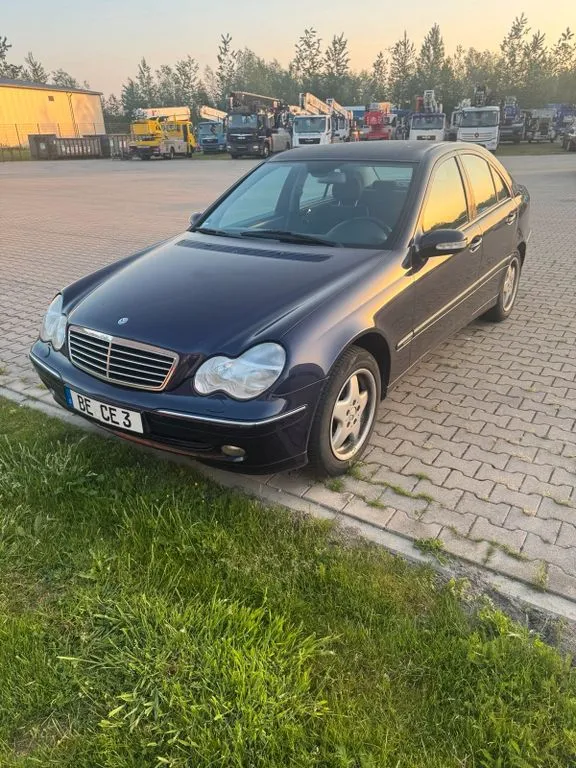 Mercedes-Benz C 200