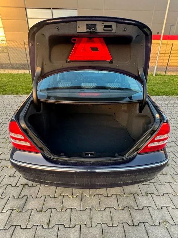 Mercedes-Benz C 200