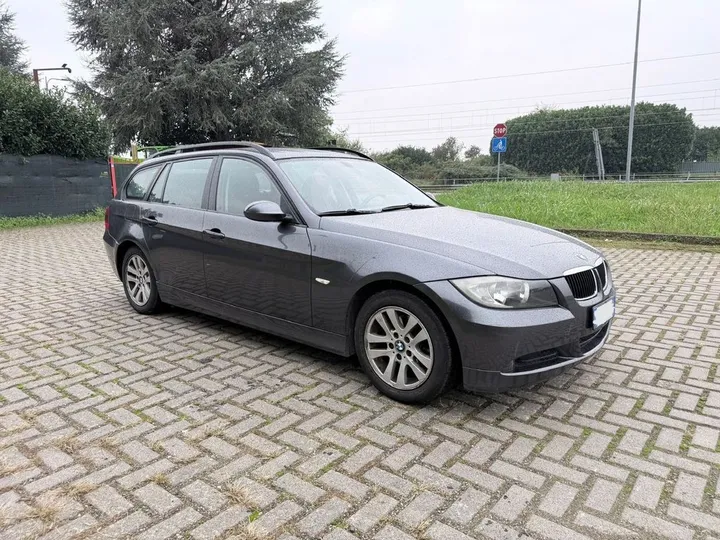 BMW 320