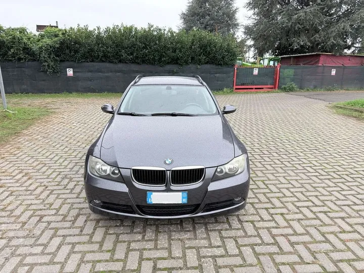 BMW 320