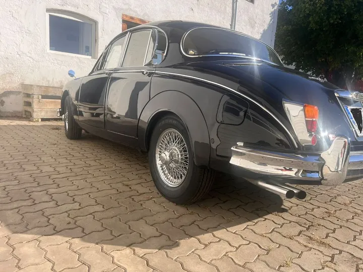 Jaguar MK II