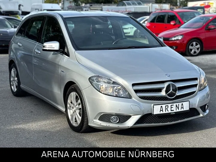Mercedes-Benz B 200