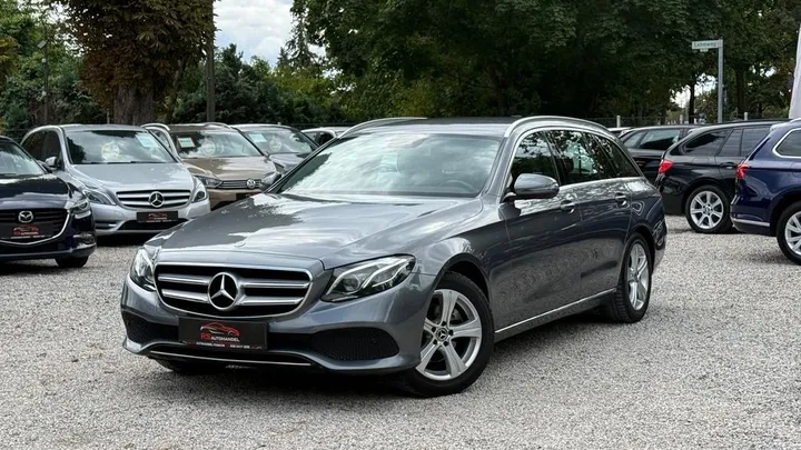 Mercedes-Benz E 220