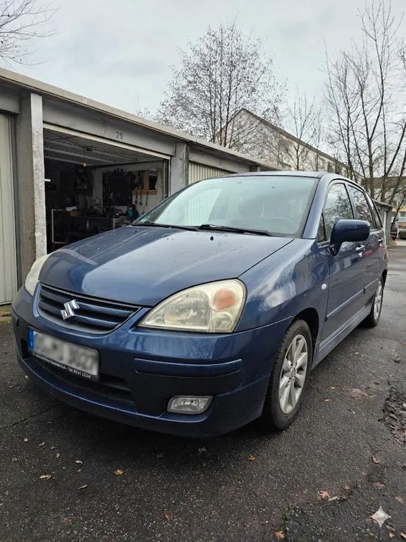 Suzuki Liana