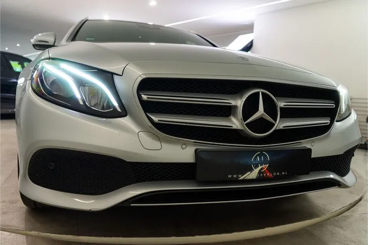 Mercedes-Benz E 200