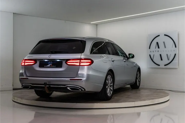 Mercedes-Benz E 200