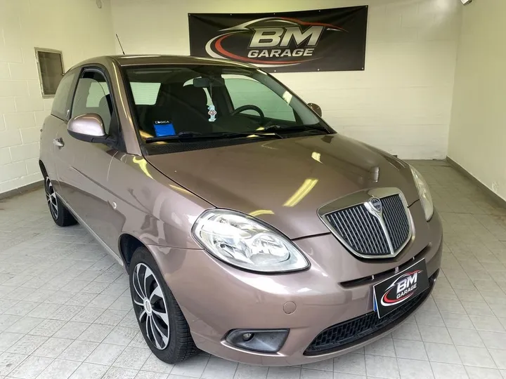 Lancia Ypsilon