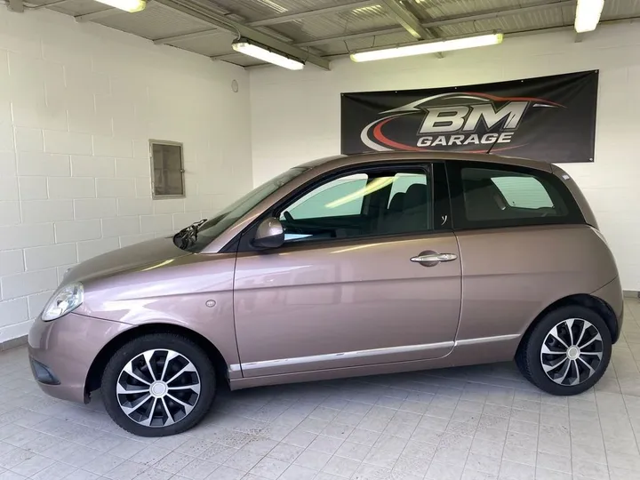 Lancia Ypsilon