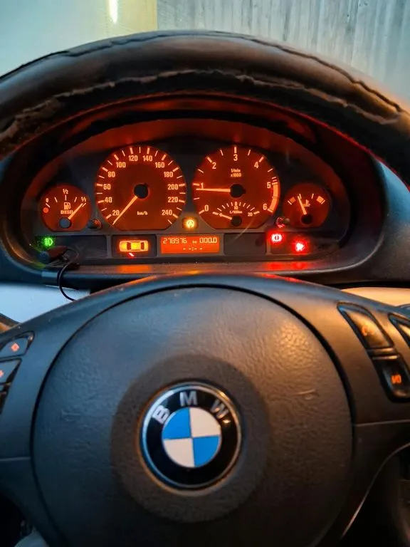 BMW 320