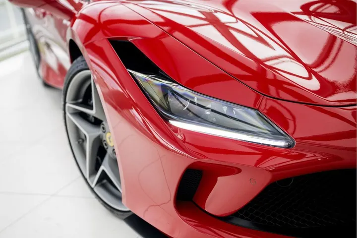 Ferrari F8