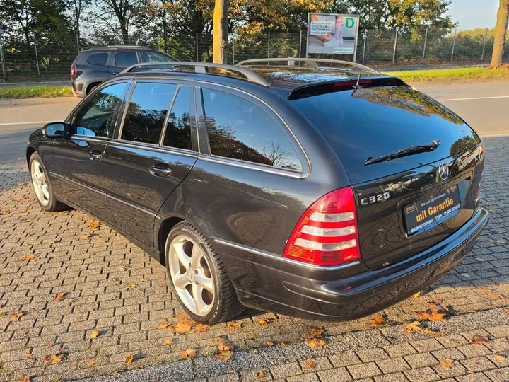 Mercedes-Benz C 320