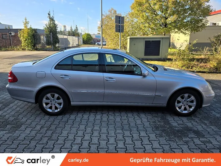Mercedes-Benz E 320