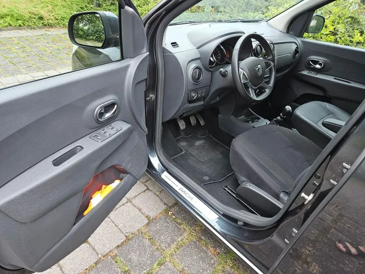 Dacia Lodgy