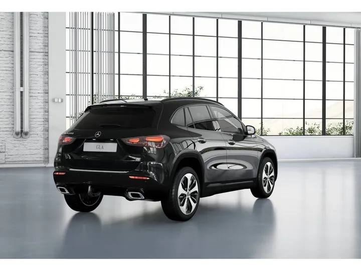 Mercedes-Benz GLA 200