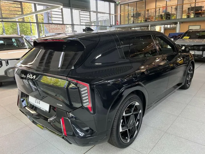 Kia EV4