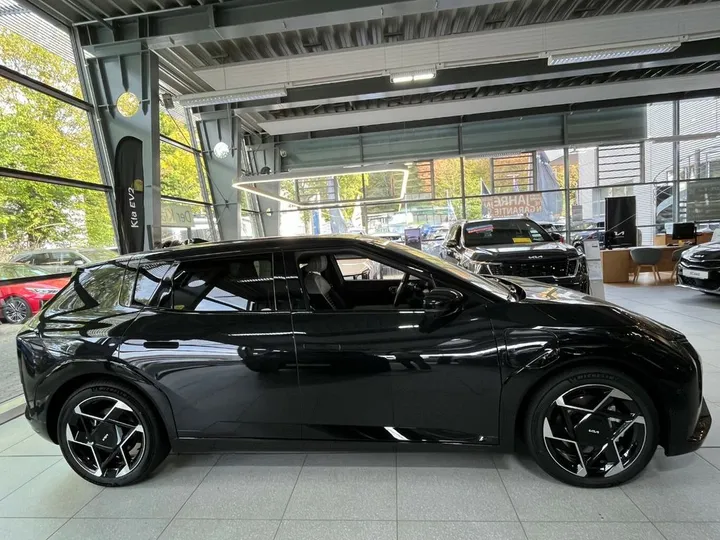 Kia EV4