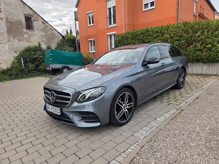 Mercedes-Benz E 220