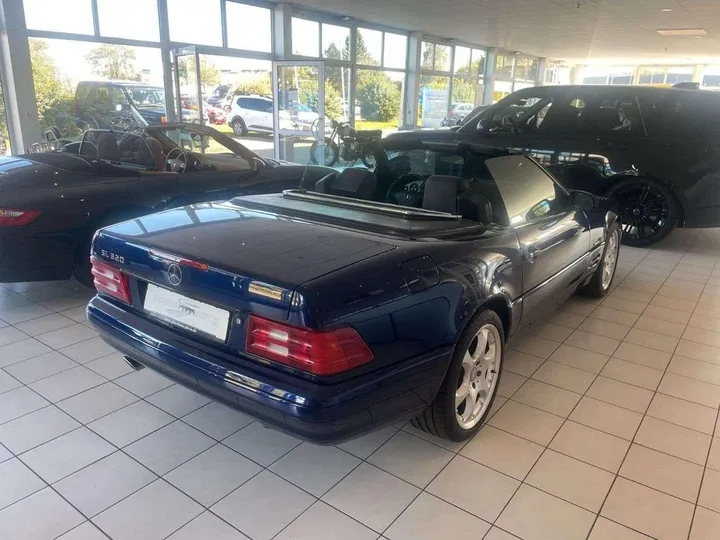 Mercedes-Benz SL 320