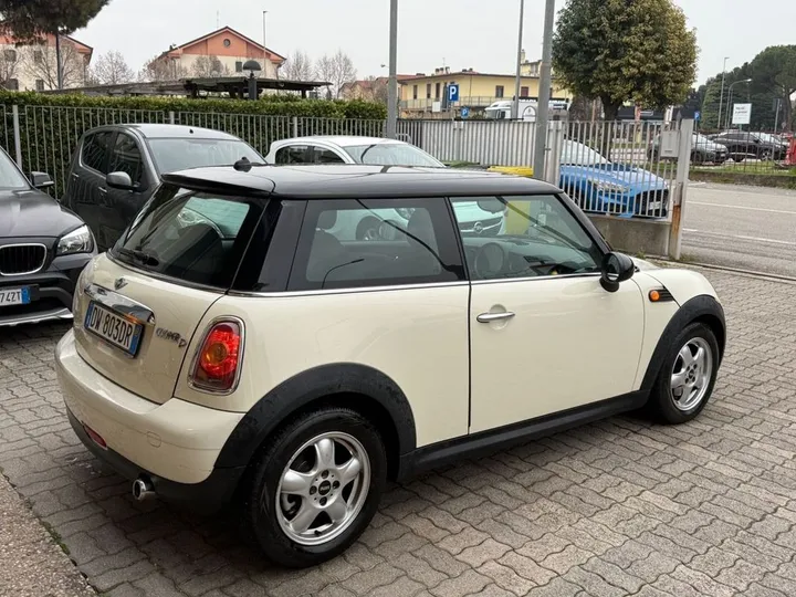 MINI Cooper D