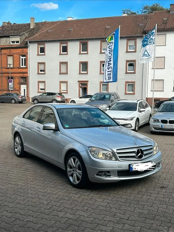 Mercedes-Benz C 180