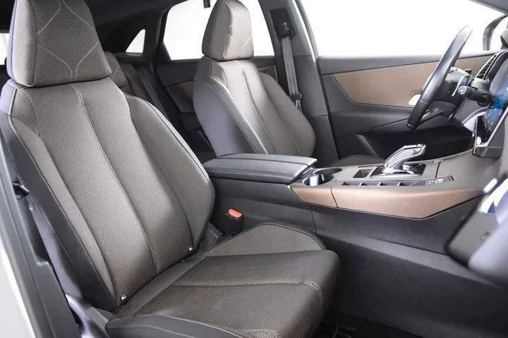 DS Automobiles DS7 (Crossback)