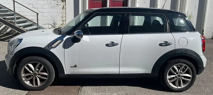 MINI Countryman D (Cooper)