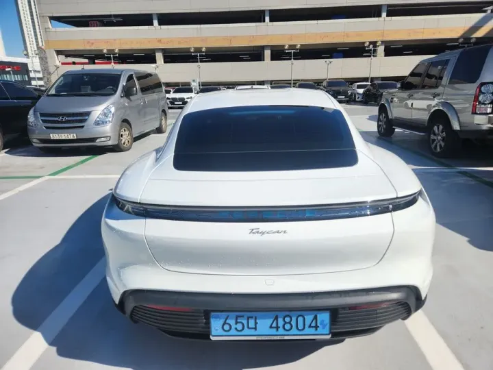 Porsche Taycan
