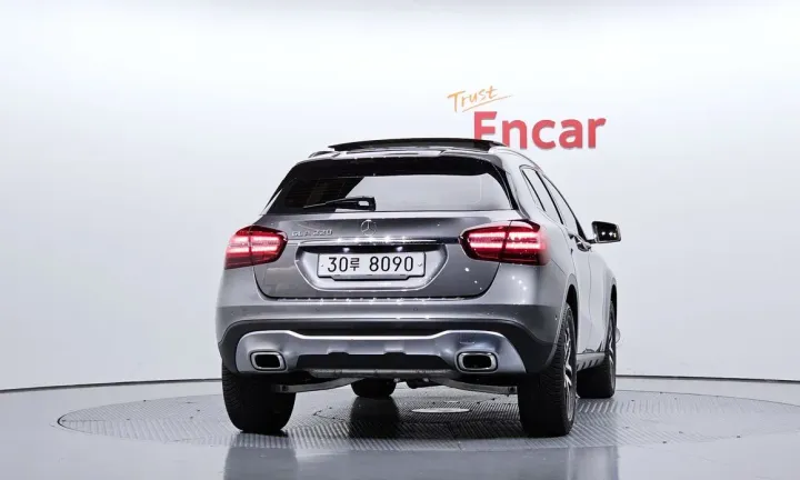 Mercedes-Benz GLA-Class