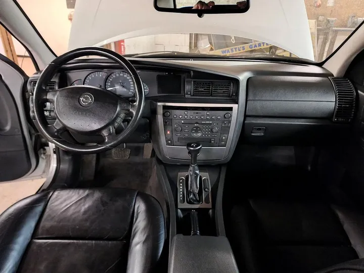 Opel Omega