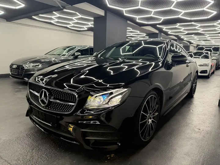 Mercedes-Benz E 200