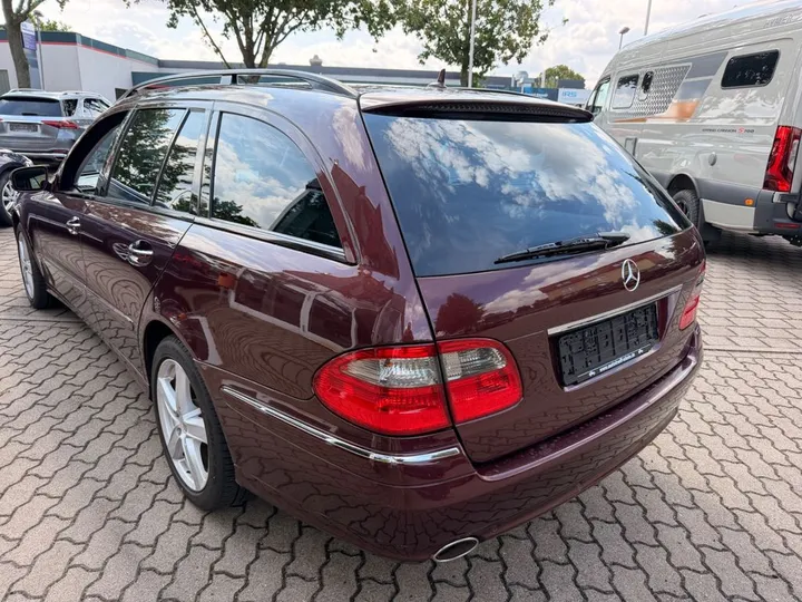 Mercedes-Benz E 280