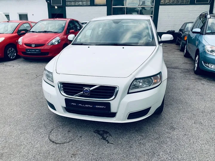 Volvo V50