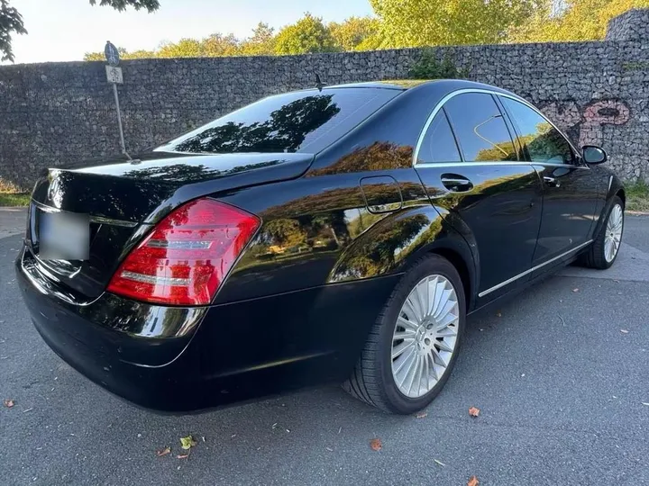 Mercedes-Benz S 320