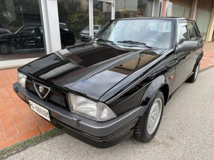 Alfa Romeo 75