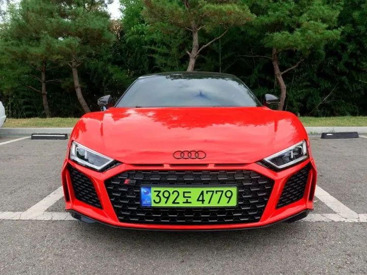 Audi R8