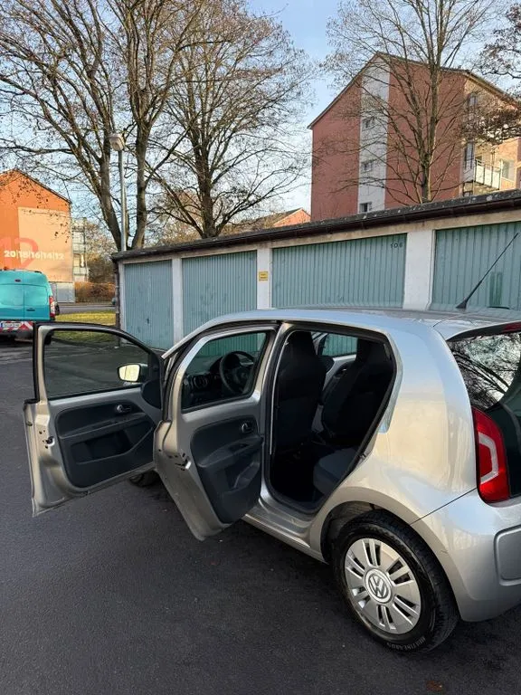Volkswagen up!